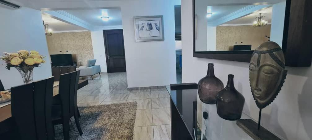 Bertha'S Court D-Plus Apartments Dzorwulu Ngoại thất bức ảnh