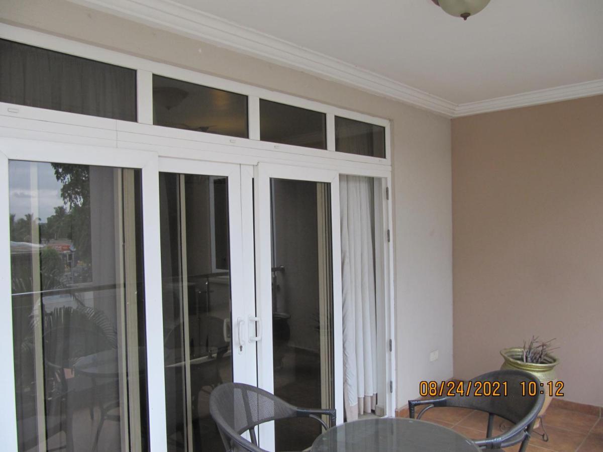 Bertha'S Court D-Plus Apartments Dzorwulu Ngoại thất bức ảnh