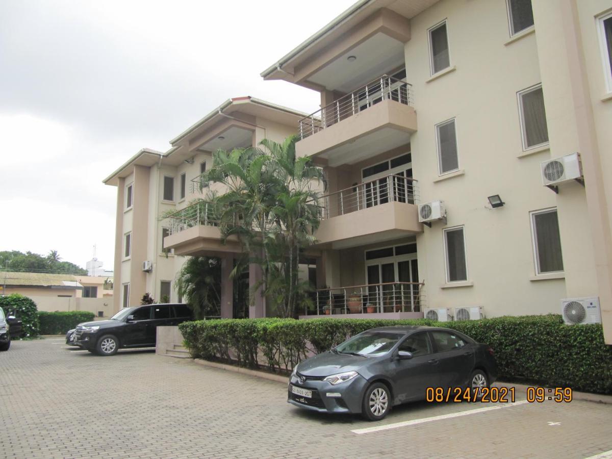 Bertha'S Court D-Plus Apartments Dzorwulu Ngoại thất bức ảnh