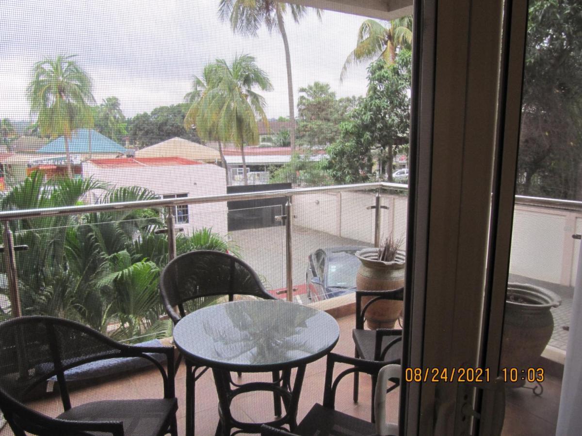 Bertha'S Court D-Plus Apartments Dzorwulu Ngoại thất bức ảnh