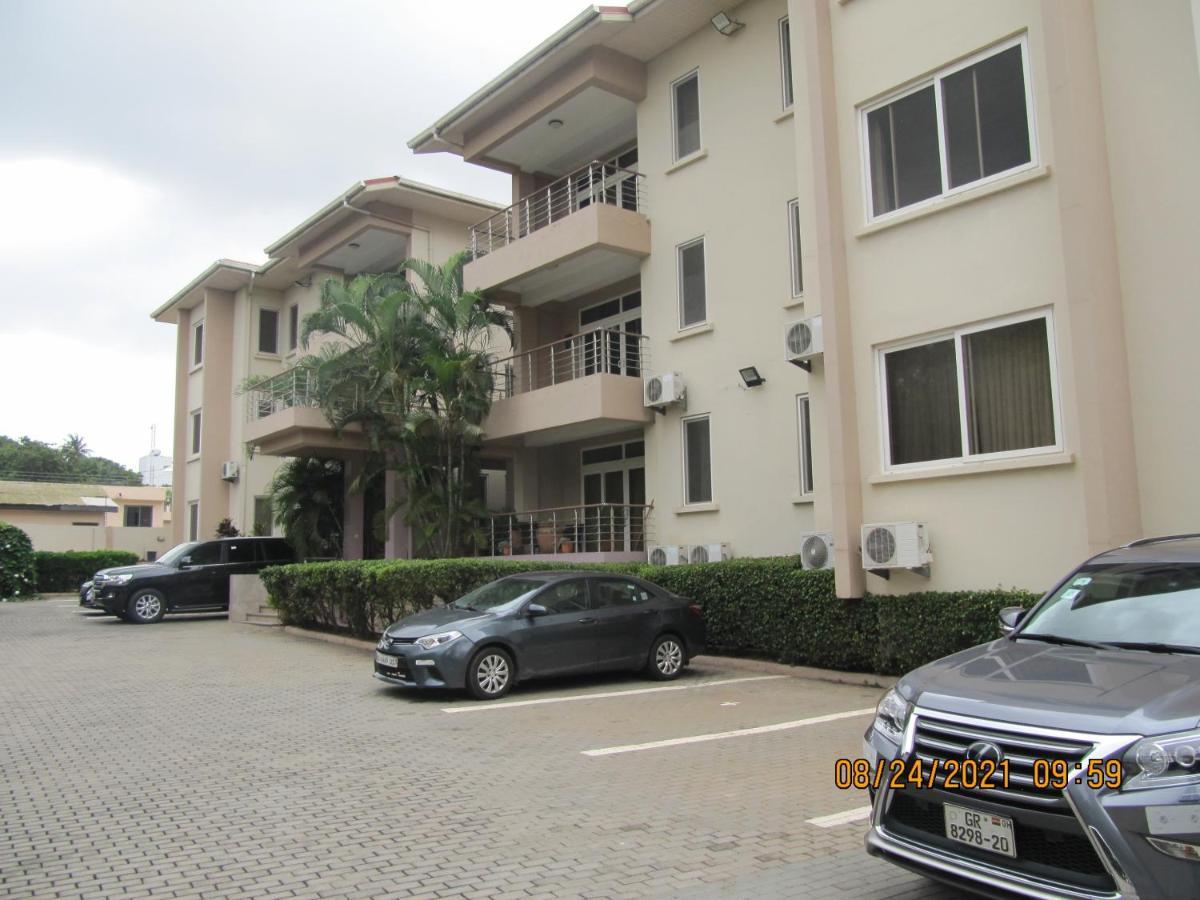 Bertha'S Court D-Plus Apartments Dzorwulu Ngoại thất bức ảnh