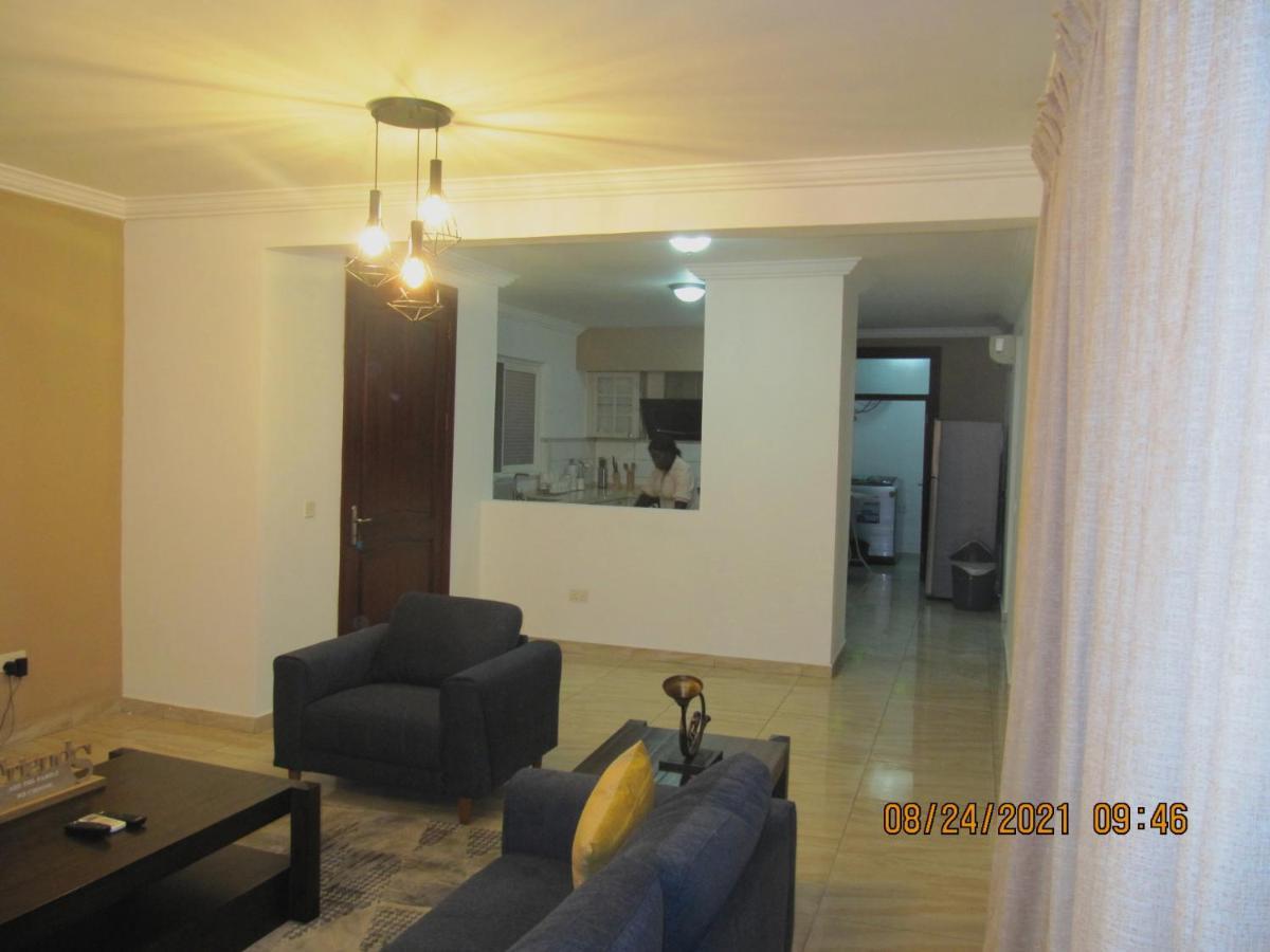 Bertha'S Court D-Plus Apartments Dzorwulu Ngoại thất bức ảnh