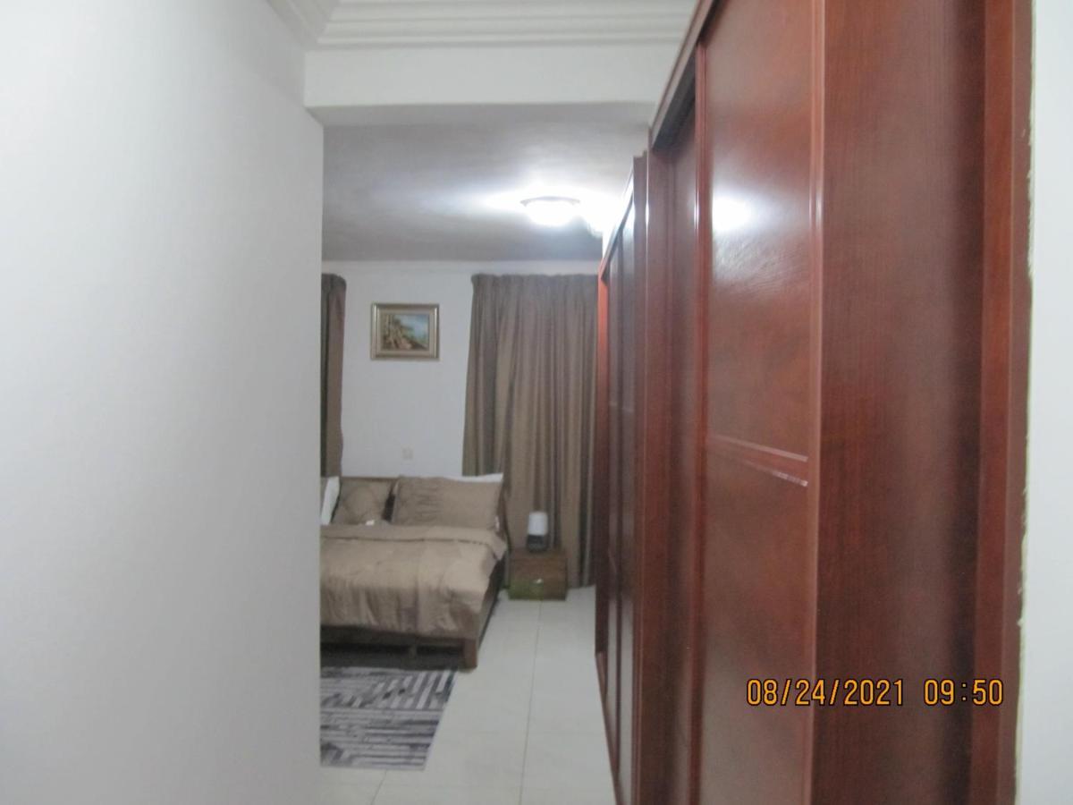 Bertha'S Court D-Plus Apartments Dzorwulu Ngoại thất bức ảnh